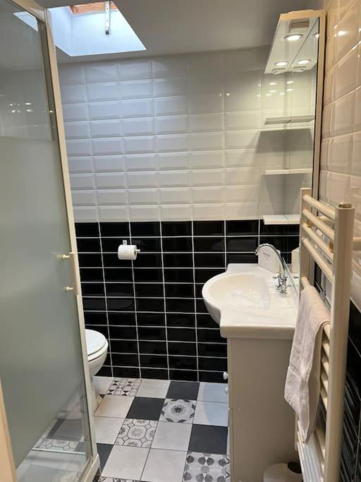 Le Paris Eiffel - Cosy En Plein Centre Bourgoin-Jallieu