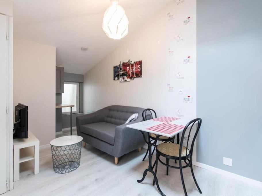 Le Paris Eiffel - Cosy En Plein Centre Apartment